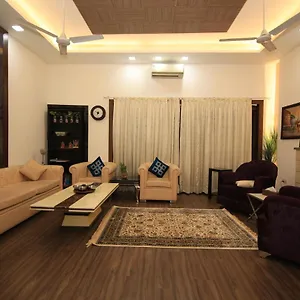 Apartment Avanti Tenantry-luxurious Service, New Delhi