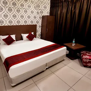 Hotel Airport Hotel Edge Home Stay, New Delhi